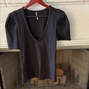 Women's Black Puff Sleeve Top